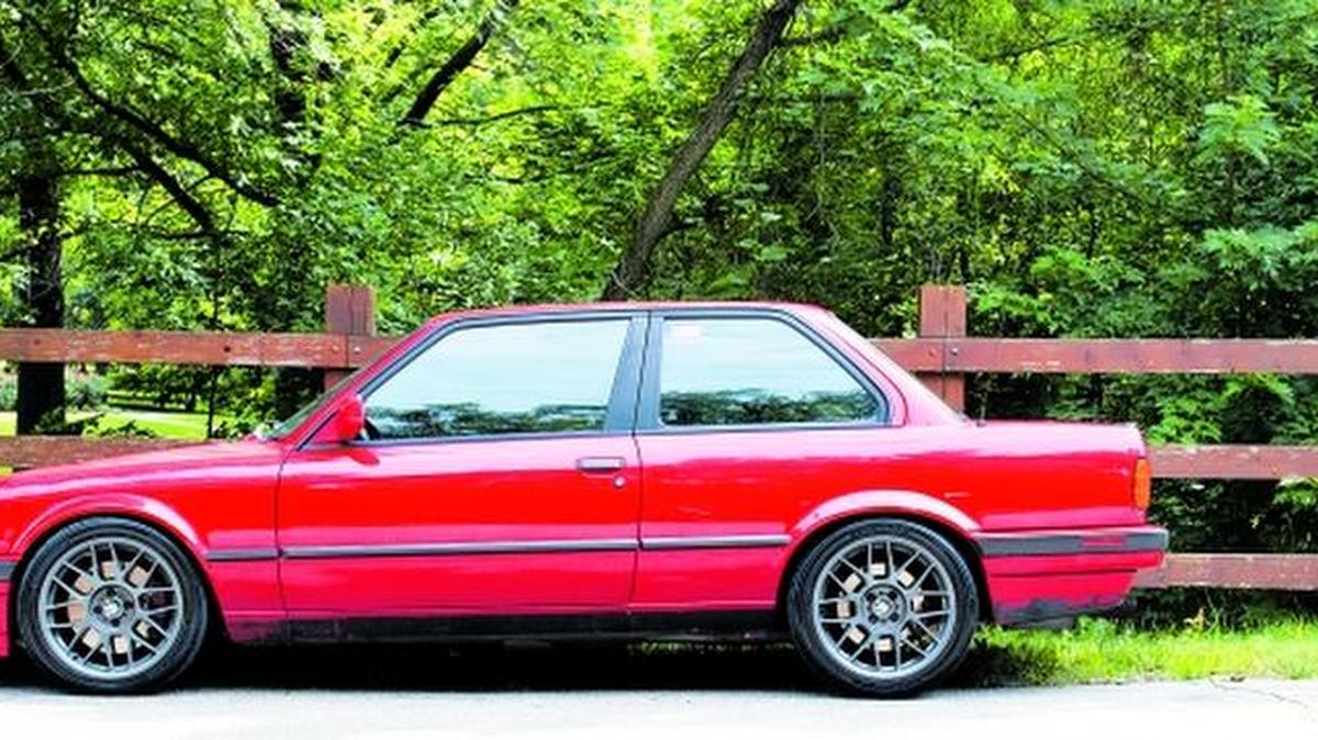 
Bob Dye’s 1991 BMW 318iS
