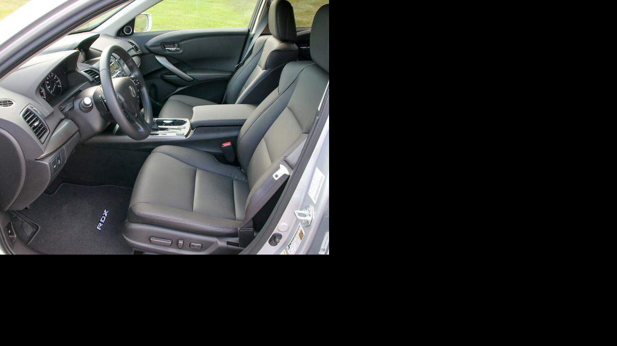 
2015 Acura RDX interior
