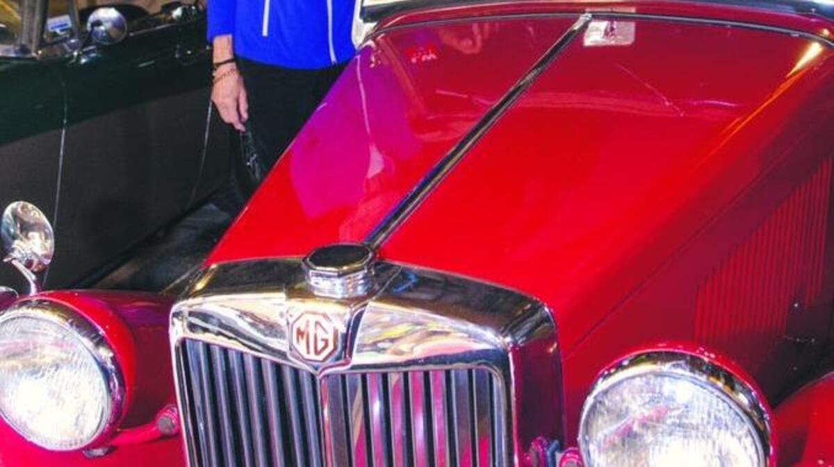 Marcia Rippey and her 1952 MG TD.