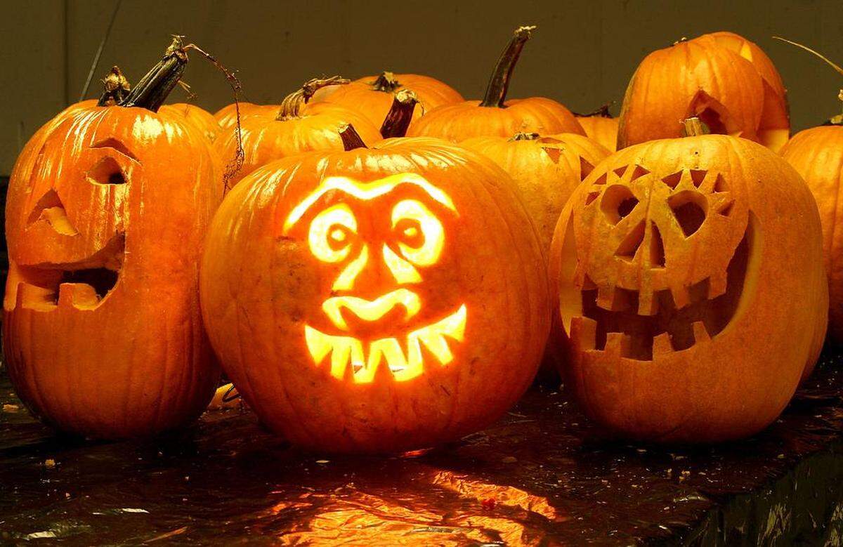 Glow at Powell Gardens features hundreds of artfully carved pumpkins.