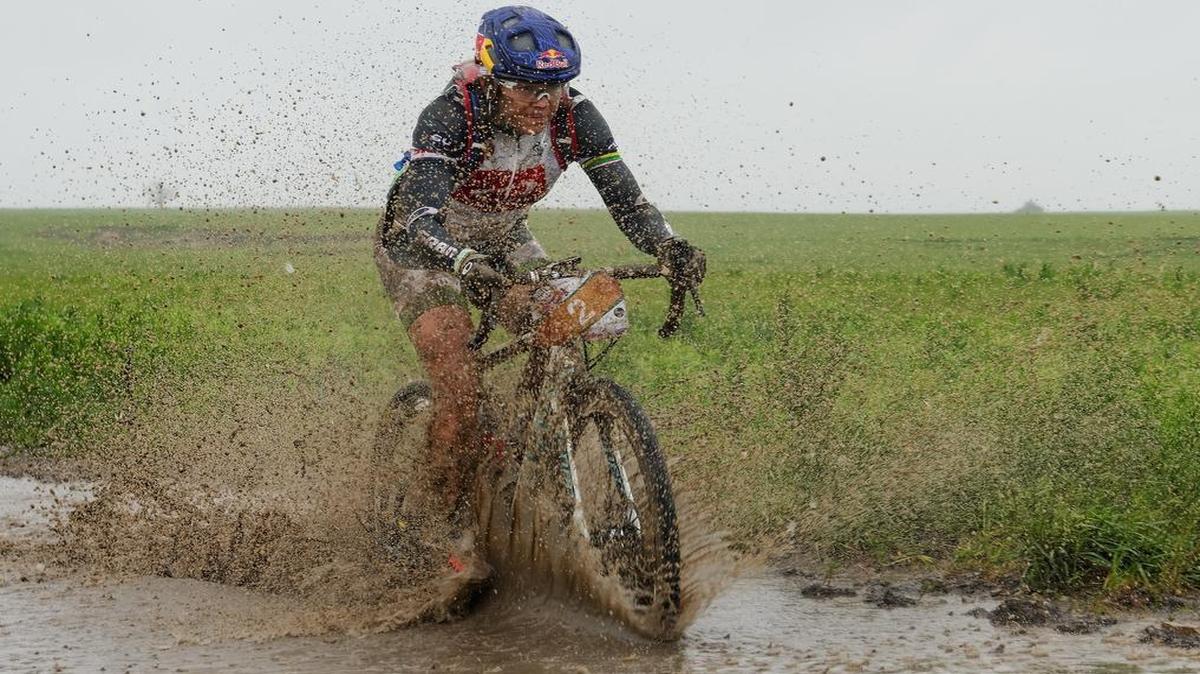 
Three-time defending champion and crowd favorite Rebecca Rusch battled mud on the first leg of the course. “Anyone who finishes this race is a winner.”
