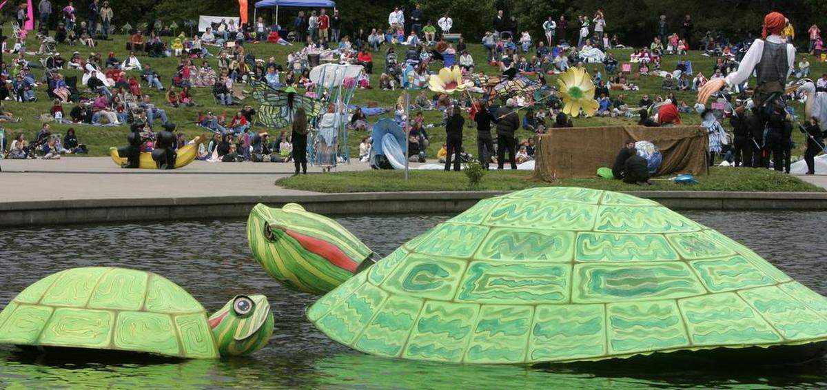 The StoneLion Puppet Theatre puppets have in the past included this giant turtle and its baby.