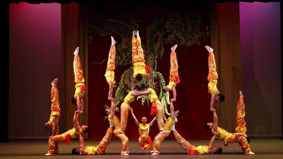 Blending Chinese music with high-tech special effects and acrobatic feats, The Peking Acrobats create the festive pageantry of a Chinese Carnival.