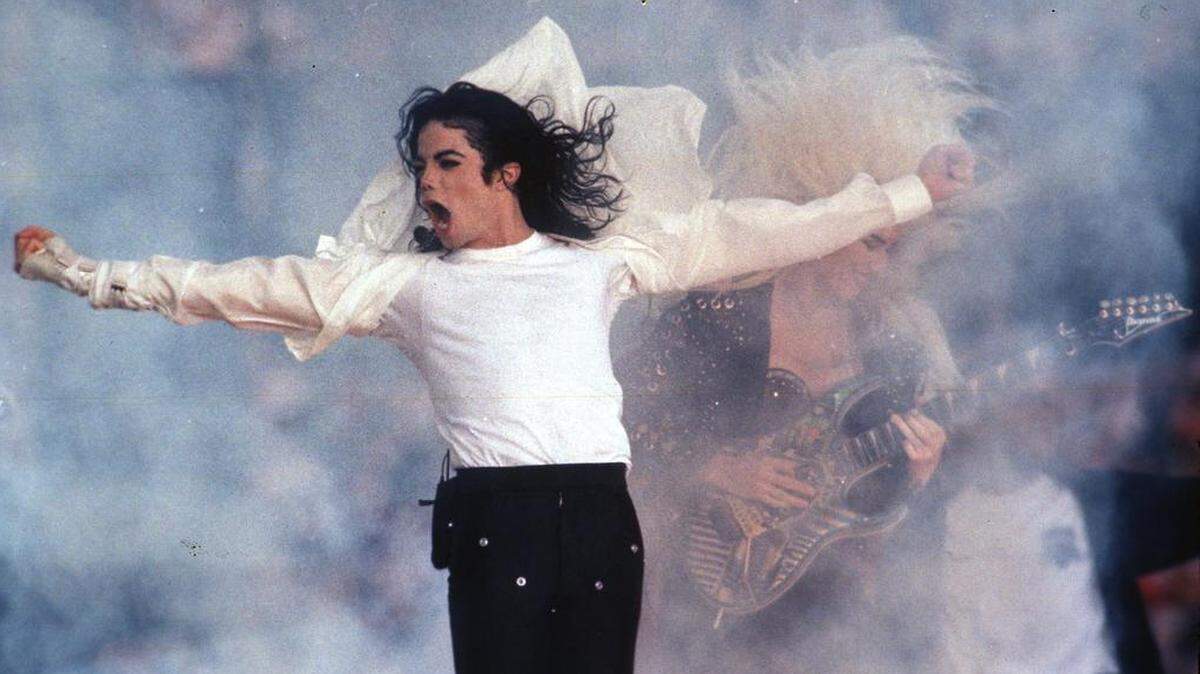 The Kansas City Symphony is presenting “The Music of Michael Jackson.”