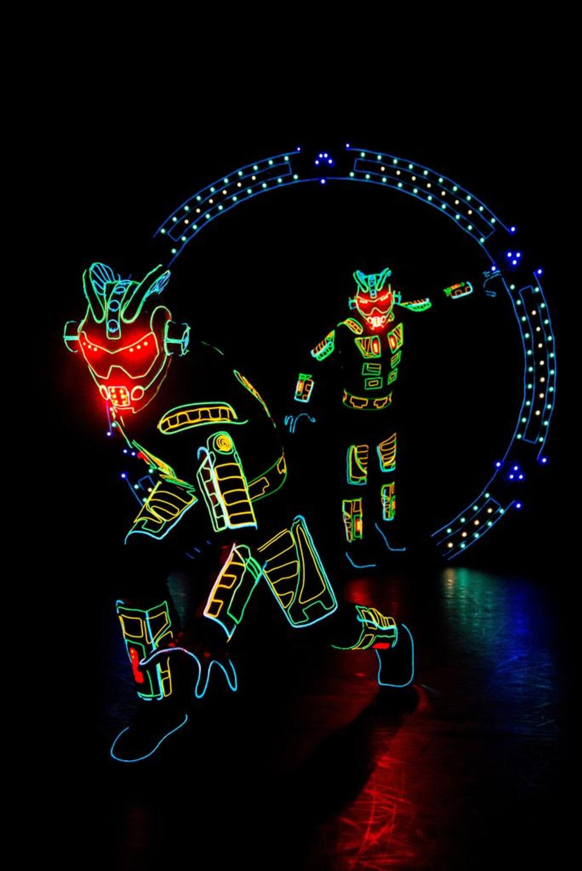 The dance troupe iLuminate will light up Muriel Kauffman Theatre in October.