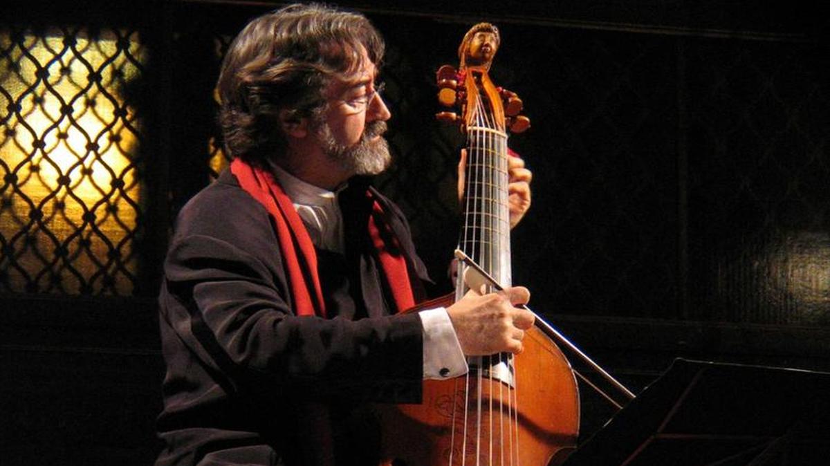 Jordi Savall will perform Feb. 10, 2017 as part of the Friends of Chamber Music’s 2016-17 season.