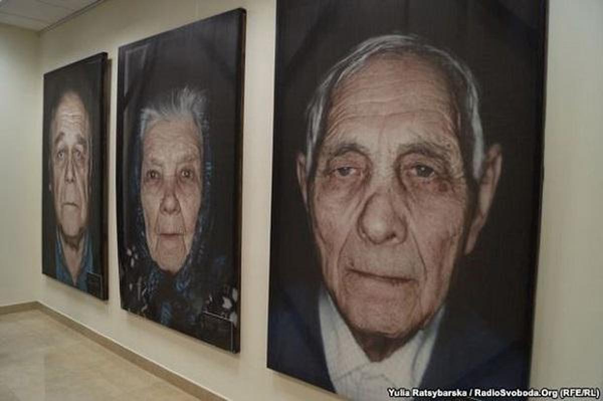 “Lest We Forget,” an exhibit of Luigi Toscano’s photographs of Holocaust survivors around the world, opens at the National WW1 Museum on Sept. 20.