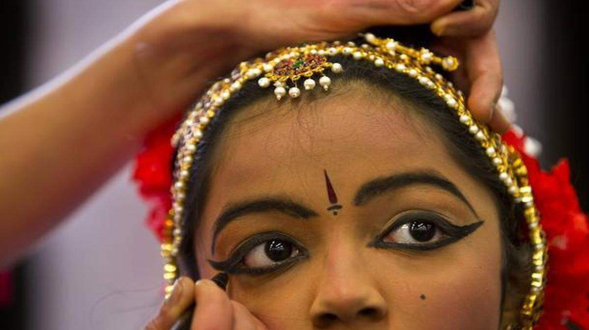 
“A Human Family Reunion” is the theme of the 10th annual edition of the Wyandotte County Ethnic Festival. It will feature a demonstration of the dance styles of India. 
