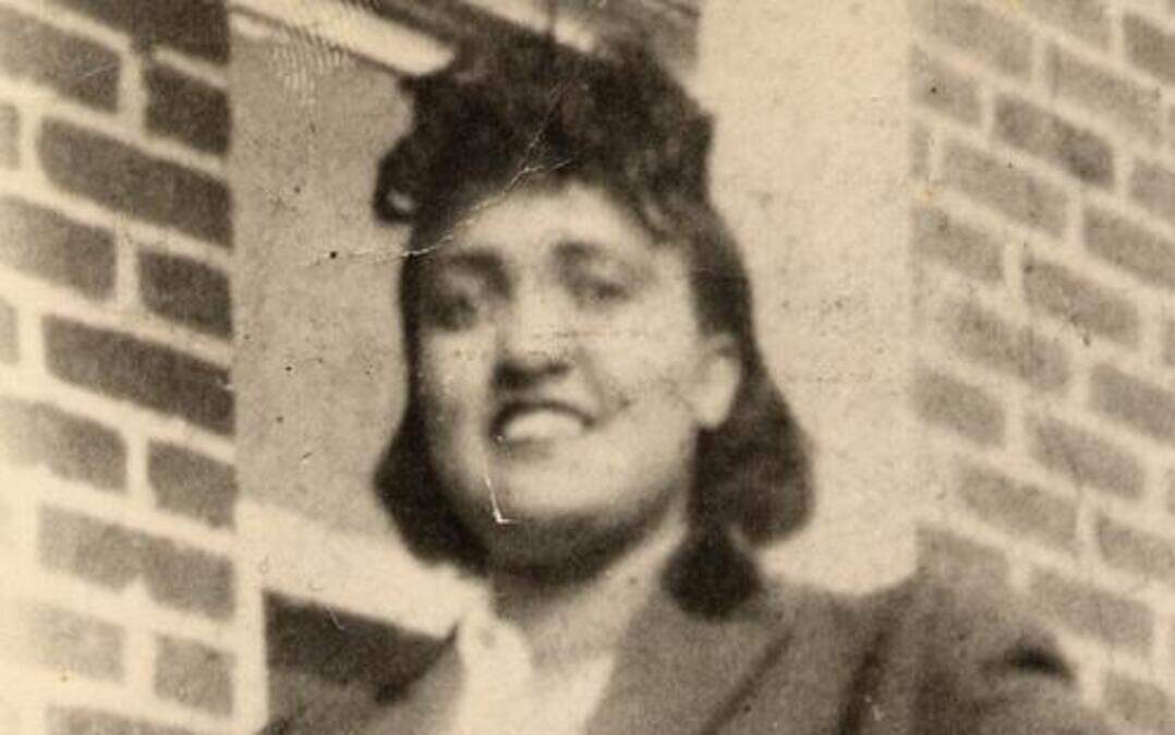 
Until Henrietta Lacks, scientists had never seen human cells that would reproduce in lab conditions. 
