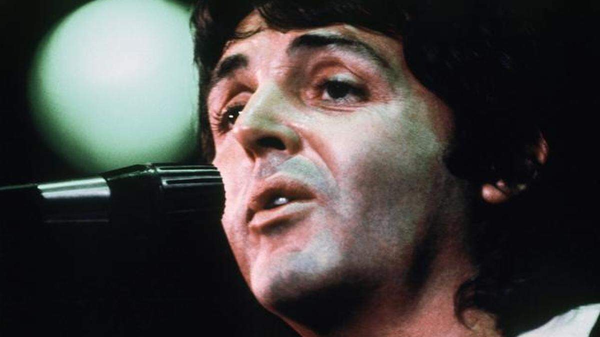 
Ex-Beatle Paul McCartney made his first Big Apple appearance in 10 years with his band, Wings, at Madison Square Garden on May 24, 1976. 
