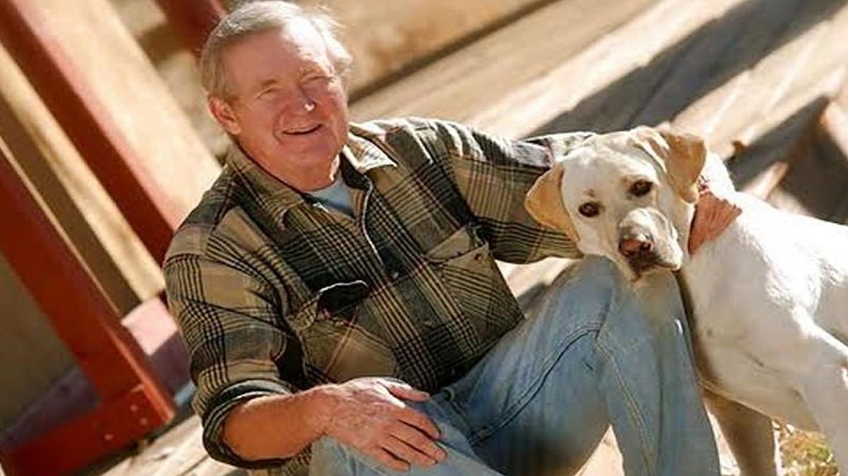 Author Robert Day