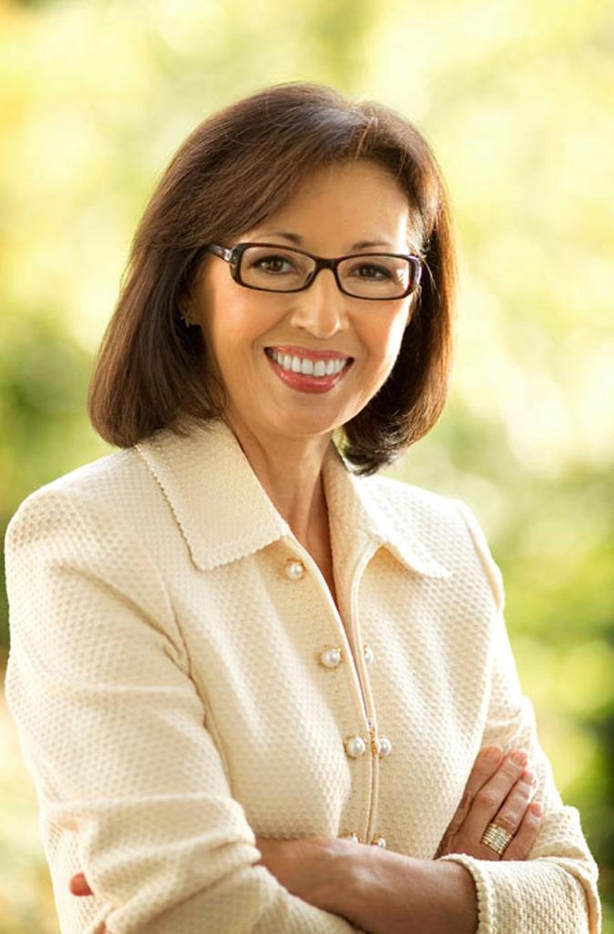 Emery Uhlig traveled to Washington, D.C., to meet with Marie Arana, senior adviser to the U.S. Librarian of Congress.