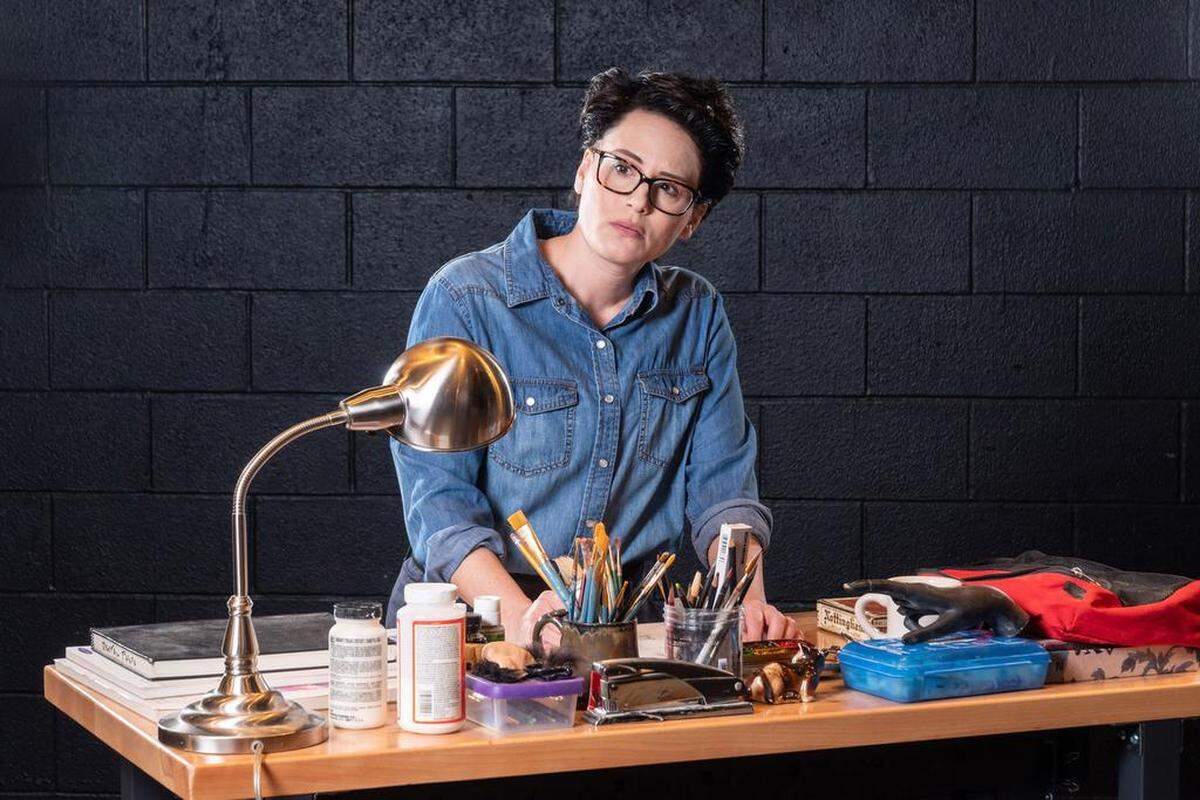 In “Fun Home,” Alison (Lauren Braton) is trying to understand her father and her own sexuality.