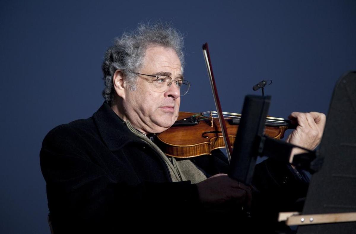 Itzhak Perlman will perform at the Kauffman Center for the Performing Arts.