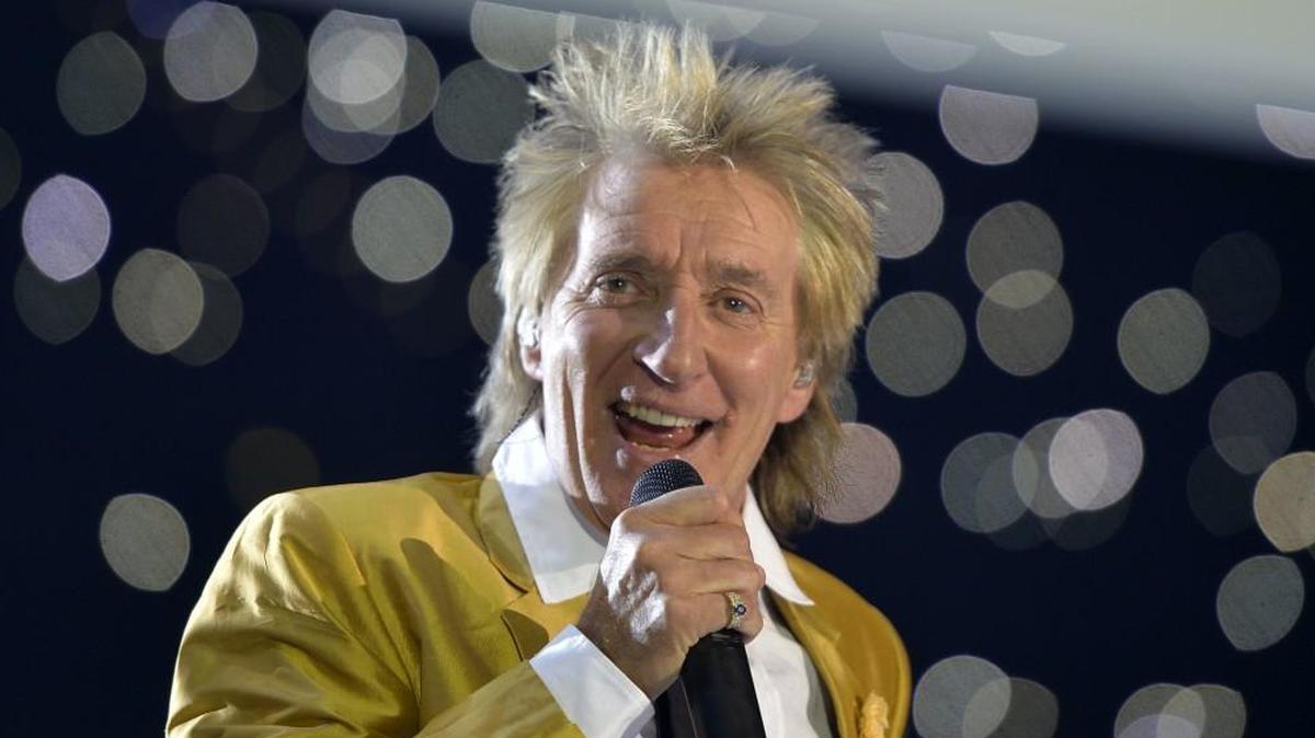 Rod Stewart’s August 14 show at Kansas City’s Sprint Center has been postponed to October 16.