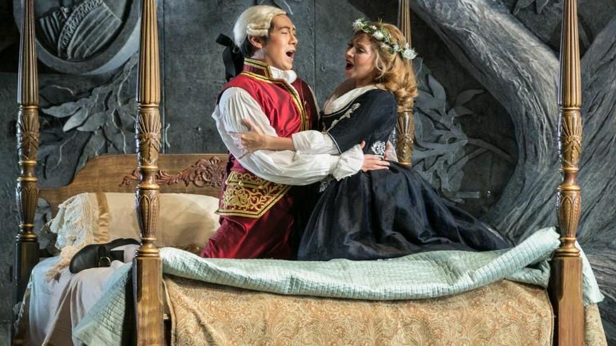 Adam Lau plays Figaro and Maureen McKay is Susanna in the Lyric Opera’s production of “The Marriage of Figaro.” Additional performances are Nov. 9 and 11 at the Kauffman Theatre in the Kauffman Center for the Performing Arts.