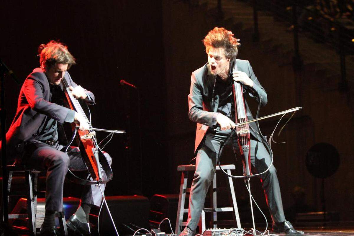 Stjepan Hauser and Luka Šulić of 2Cellos