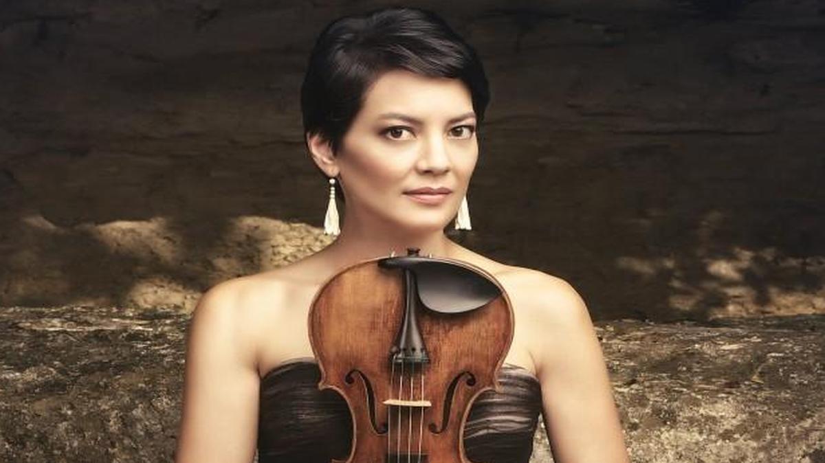 The Kansas City Symphony and violinist Anne Akiko Meyers gave a loving, posthumous world premiere performance of Einojuhani Rautavaara’s final composition, “Fantasia.”