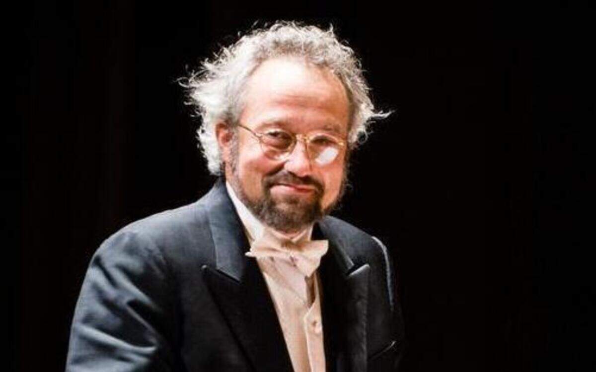 
Sought-after conductor Carlos Kalmar will lead the Kansas City Symphony next weekend. At the age of 15, Kalmar moved from Uruguay to Vienna to study music. He lived there for 38 years before coming to the U.S. to conduct the Oregon Symphony. 
