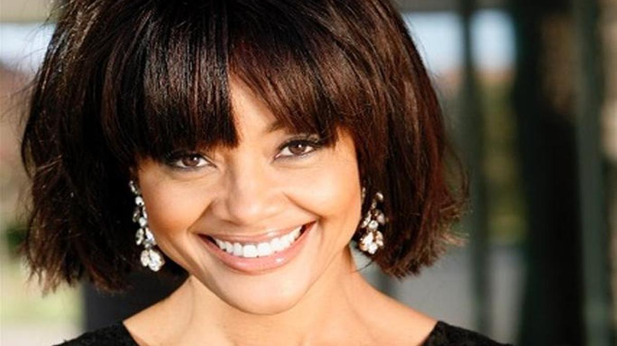 Kansas City jazz singer Angela Hagenbach makes her theatrical debut in “Nine.”