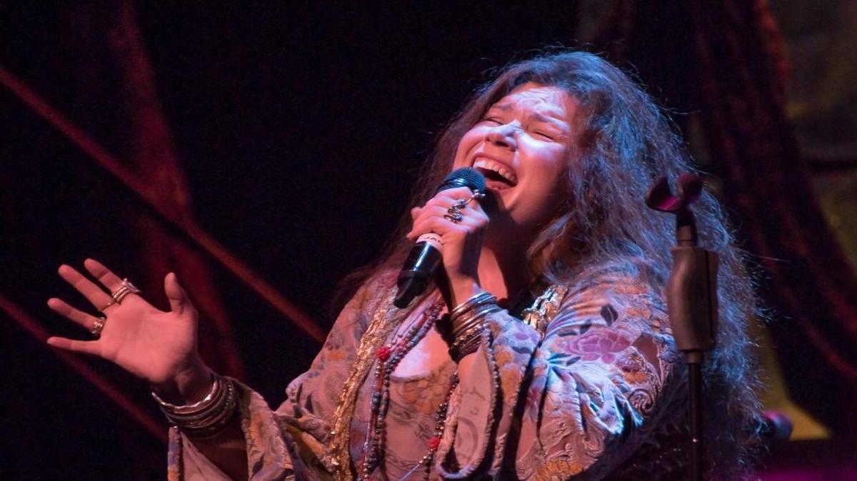 Mary Bridget Davies channeled Janis Joplin on the opening of “A Night With Janis Joplin” at the Kauffman Center for the Performing Arts.