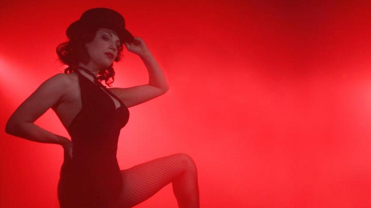 Sally Bowles (Stefanie Wienecke) is the charismatic singer at Berlin’s Kit Kat Klub.