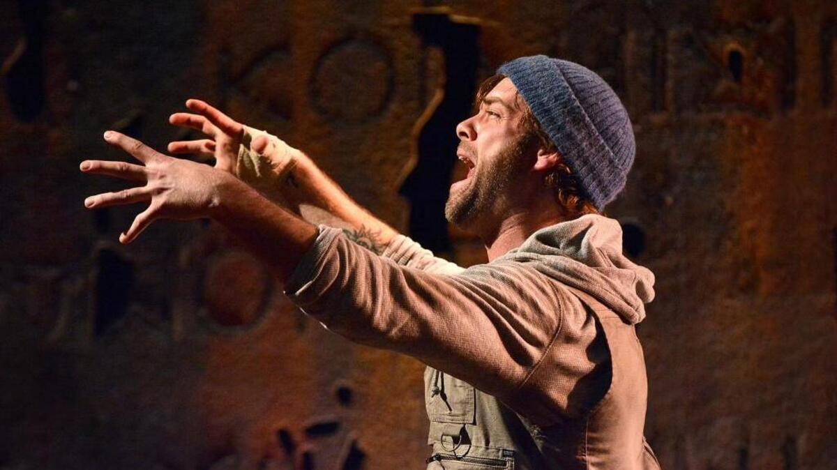 Kyle Hatley delivered an exceptional performance in Kansas City Repertory Theatre’s production of “An Iliad.”