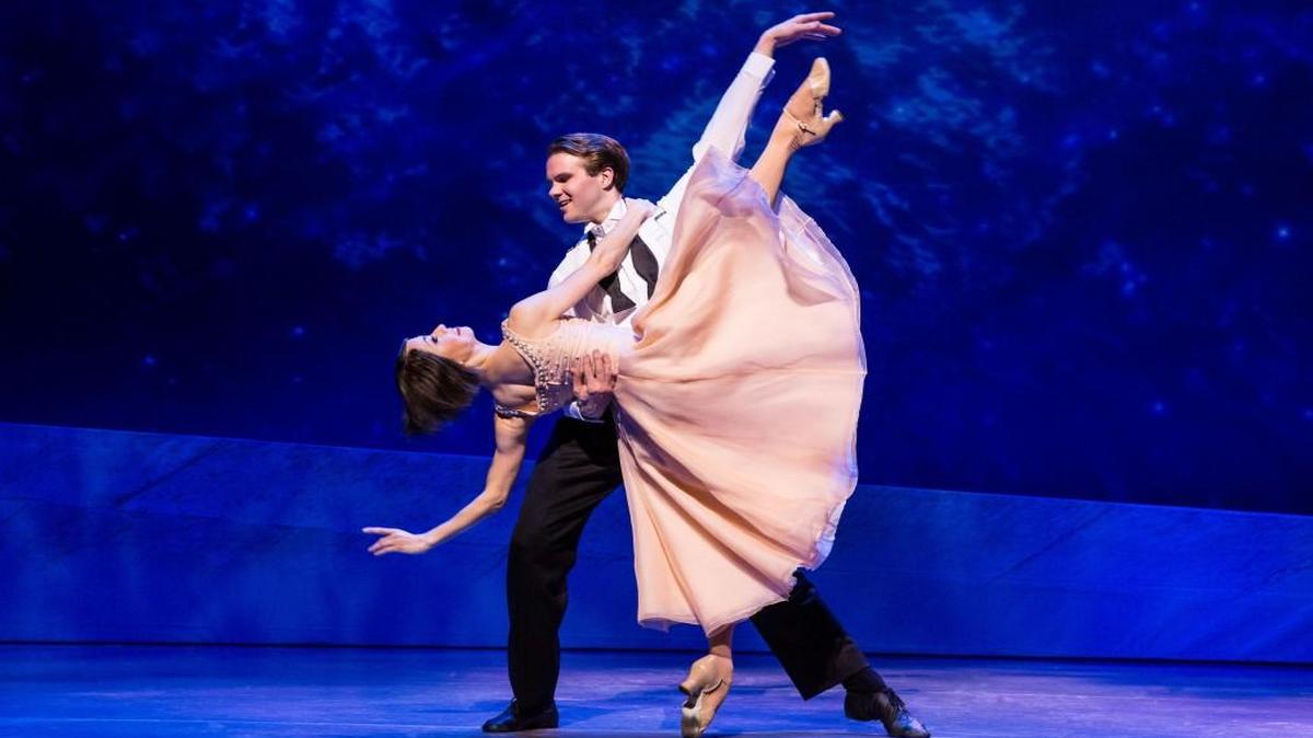 A French dancer (Sara Etsy) and an aspiring American painter (McGee Maddox) express their love through ballet.