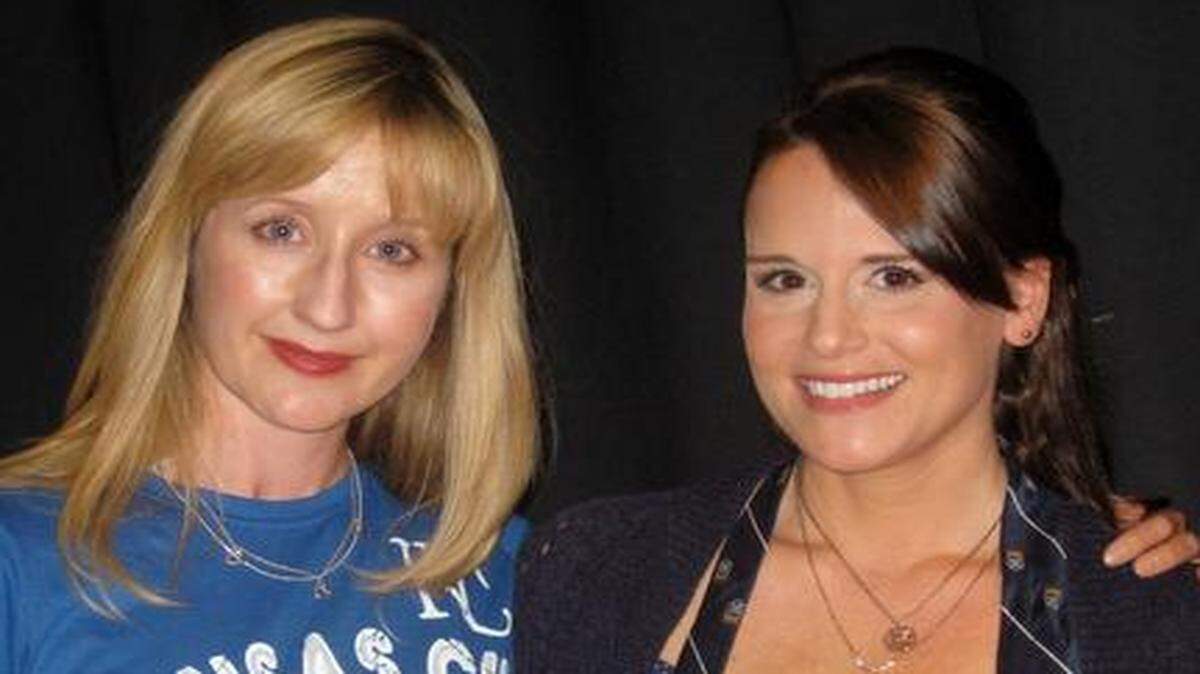 
Actress Lauren Ward (left) who originated the title role in “Violet” in New York, paid a visit to the Spinning Tree Theatre cast and crew on the first day of rehearsal. Lauren Braton will play the role in Kansas City. Ward visited on the first day of the World Series.
