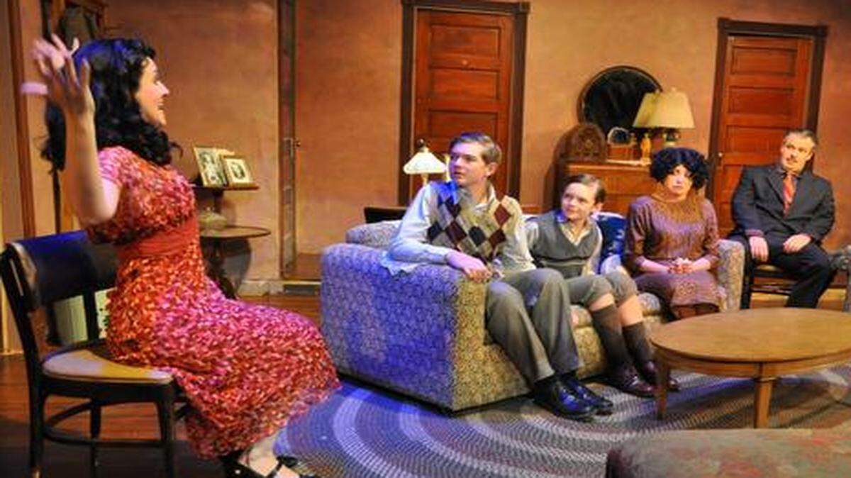 
A family portrait, from left: Bonnie Griffin as Bella, Zack Hoar as Jay, Whitaker Hoar as Arty, Brie Henderson as Aunt Gertie, Scott Cox as Uncle Louie and Marilyn Lynch as Grandma Kurnitz.
