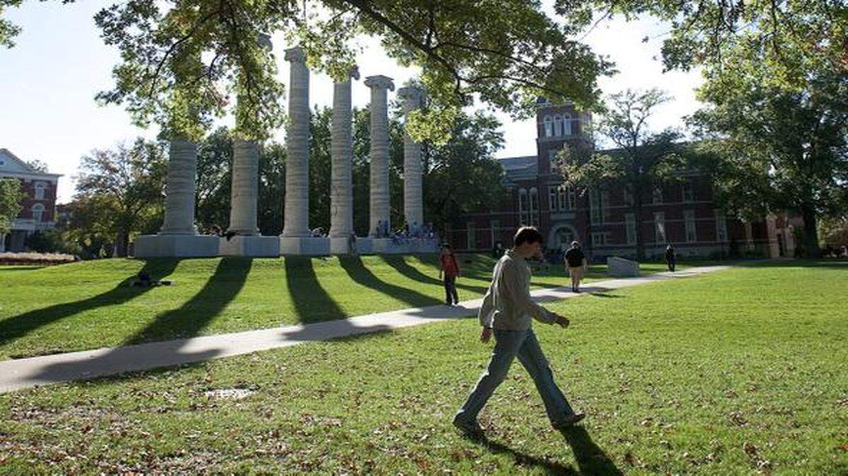 
University of Missouri officials announced a $10 million gift from Jeanne and Rex Sinquefield toward construction of a new MU School of Music building near the historic Francis Quadrangle.
