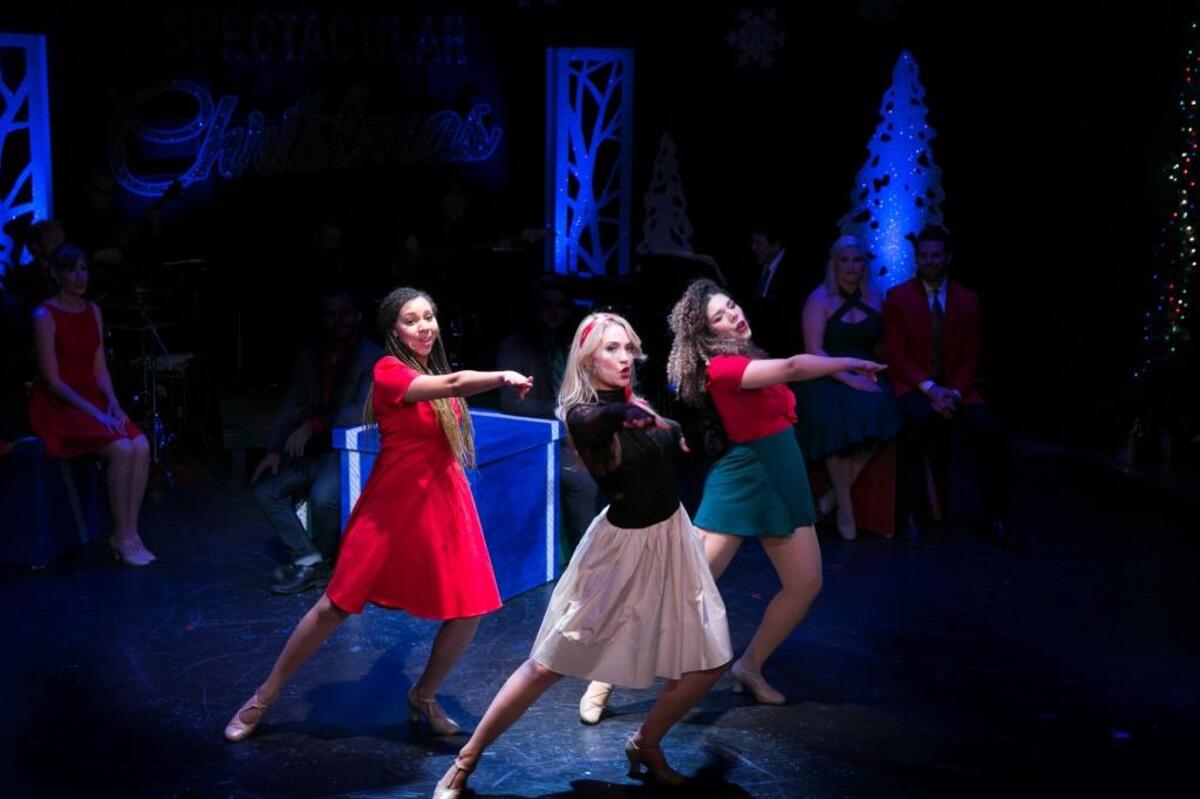 Musical Theater Heritage’s “A Spectacular Christmas Show,” puts an emphasis on songs from Broadway and film: “Have Yourself a Merry Little Christmas” from “Meet Me in St. Louis,” “White Christmas,” “We Need a Little Christmas” from “Mame.”