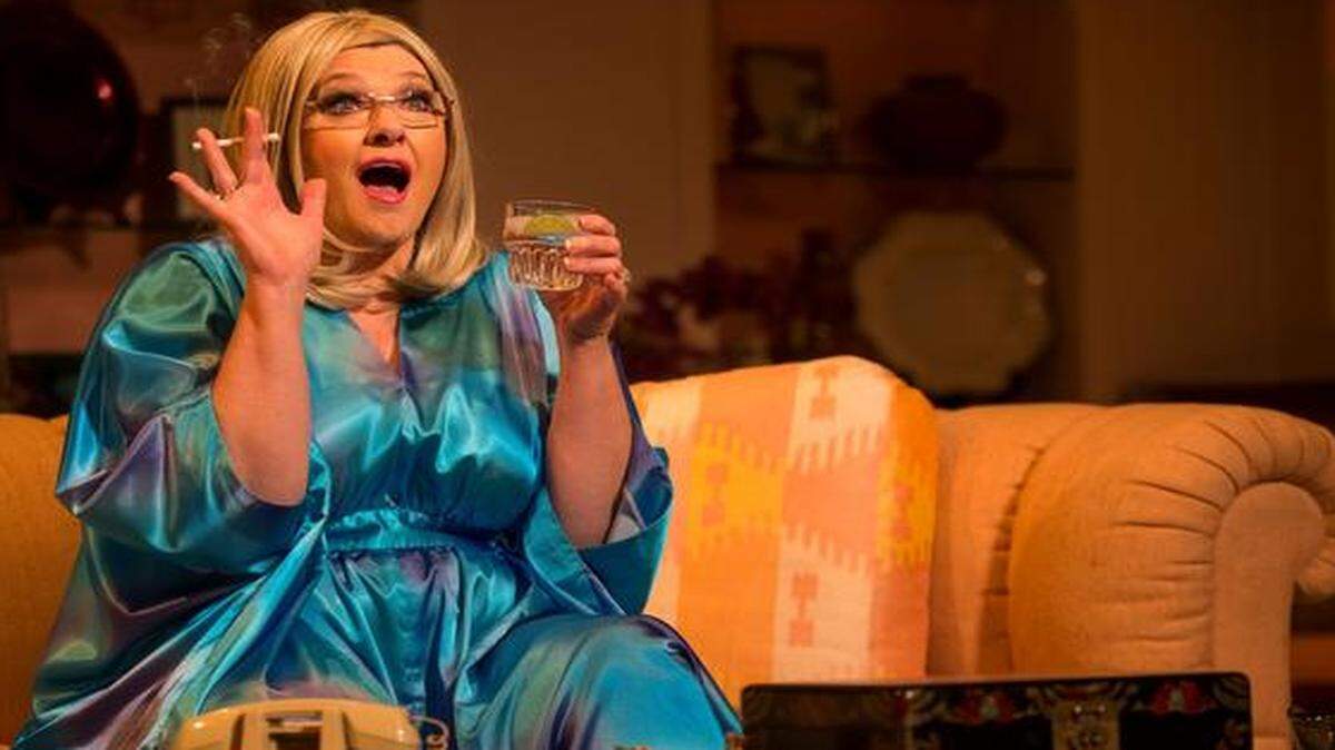 
As Hollywood superagent Sue Mengers, Donna Thomason captures a once-powerful woman on the decline in “I’ll Eat You Last: A Chat With Sue Mengers” at the Unicorn Theatre.


