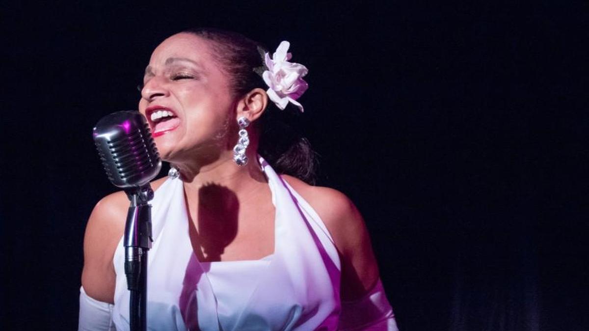 As Billie Holiday in “Lady Day at Emerson’s Bar and Grill,” Kansas City native Nedra Dixon taps into her jazz experience and Broadway training to perform some of the musician’s most popular songs.