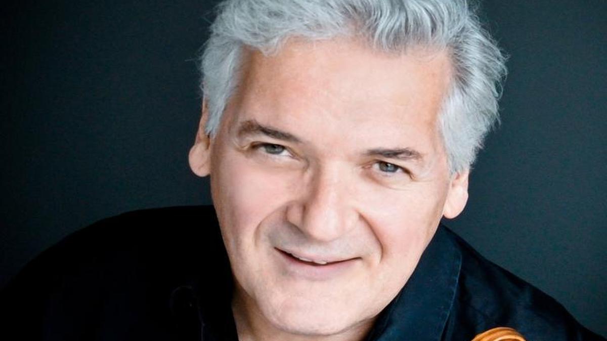 
The Kansas City Symphony’s program Friday night in Helzberg Hall featured works by multifaceted artists, composers who also excelled in performance as instrumentalists and conductors, just like guest conductor Pinchas Zukerman himself, a virtuoso on violin and viola.

