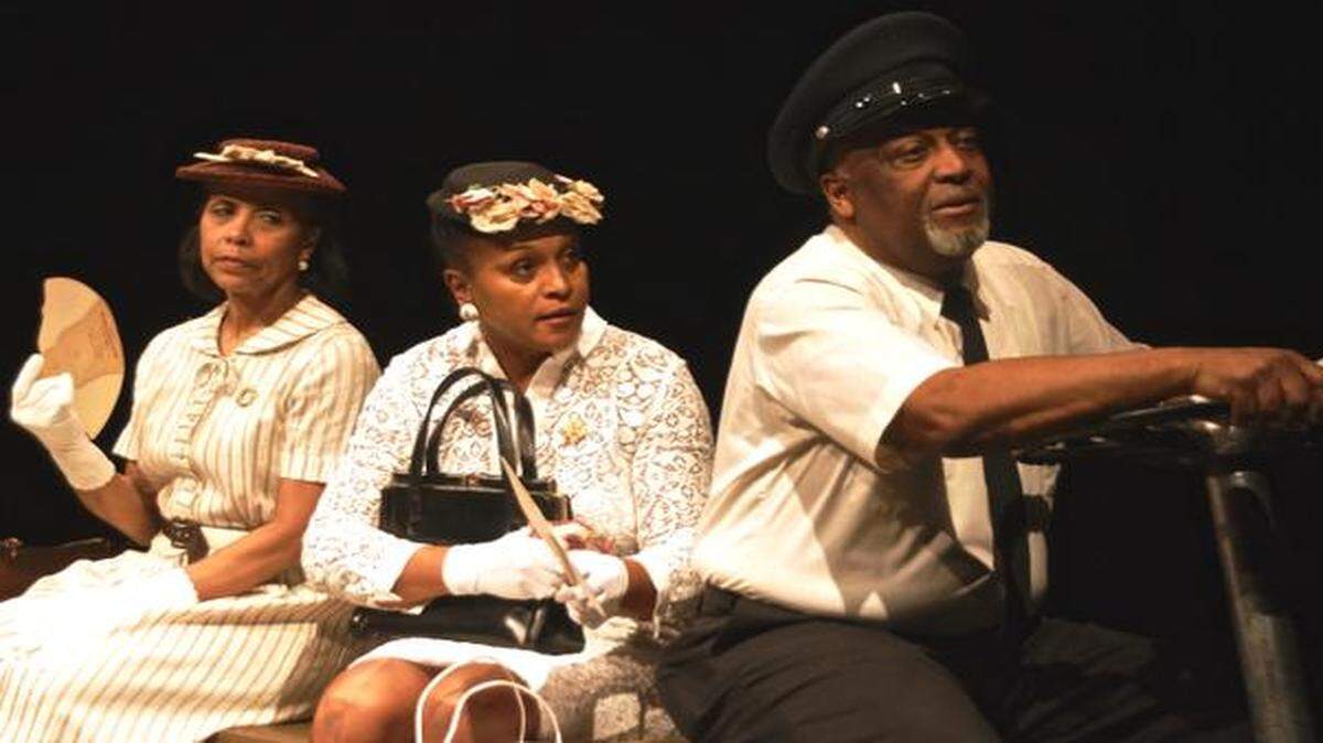 
From left, Lynn King, Sherri Roulette-Mosely and Harvey Williams in “Waiting to Be Invited” at Just Off Broadway.
