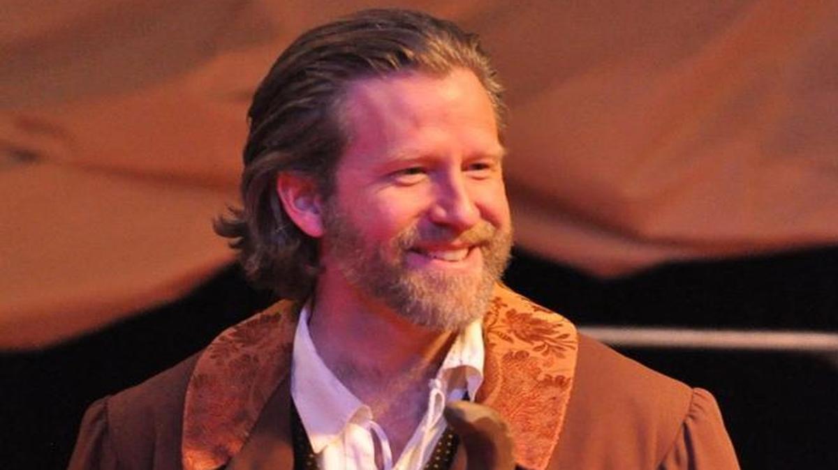 Charles Fugate will reprise his 2013 performance in “Shipwrecked!” for Spinning Tree Theatre.