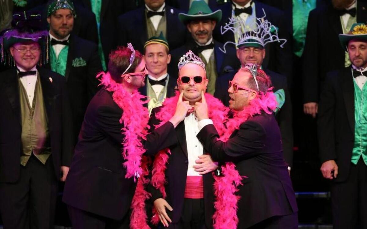 “I really work hard to make our holiday concert show Heartland Men’s Chorus at its best,” said artistic director and conductor Dustin Cates.