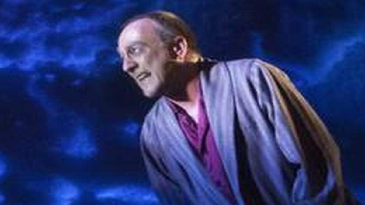 
Peggy Friesen plays Ethel Rosenburg and Mark Robbins Is Roy Cohn in the Kansas City Repertory Theatre’s production of Tony Kushner’s “Angels in America.”
