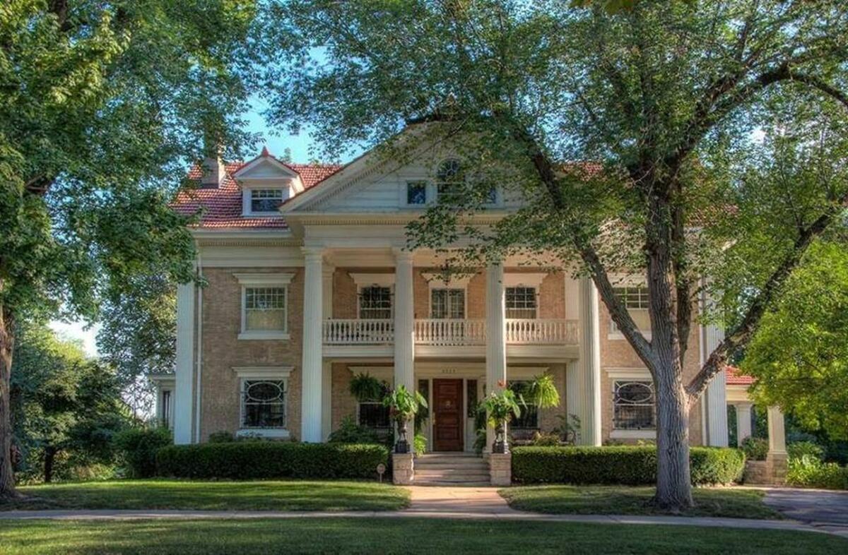 The home of Jeff Zumsteg and Jeff Linville will be the site of the annual hauskonzert.