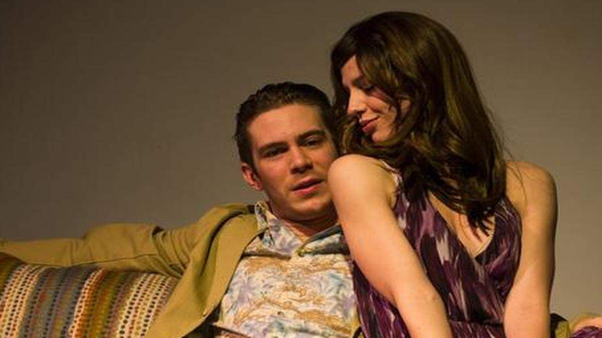 
Kyle Dyck (left) and Stefanie Stevens play lovers in a troubled relationship in “Help Yourself” at the Paragraph Gallery.
