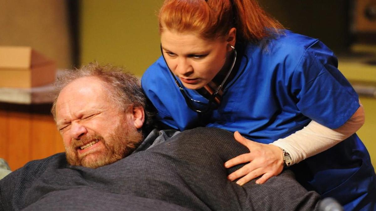 In “The Whale,” Phil Fiorini immerses himself in a character of extreme dimensions and delivers a performance that is utterly convincing. Cinnamon Schultz co-stars.