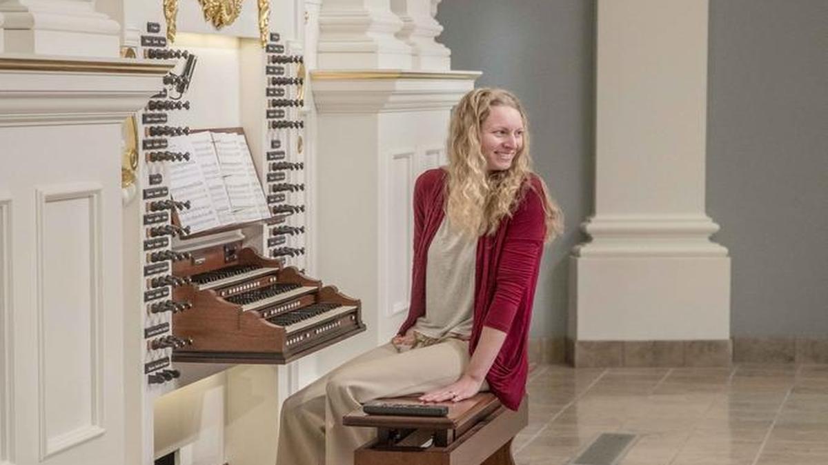 Elisa Bickers, principal organist and associate director of music ministry at Village Presbyterian, says the church’s new organ is extremely versatile, capable of everything from Baroque music to over-the-top organ symphonies.
