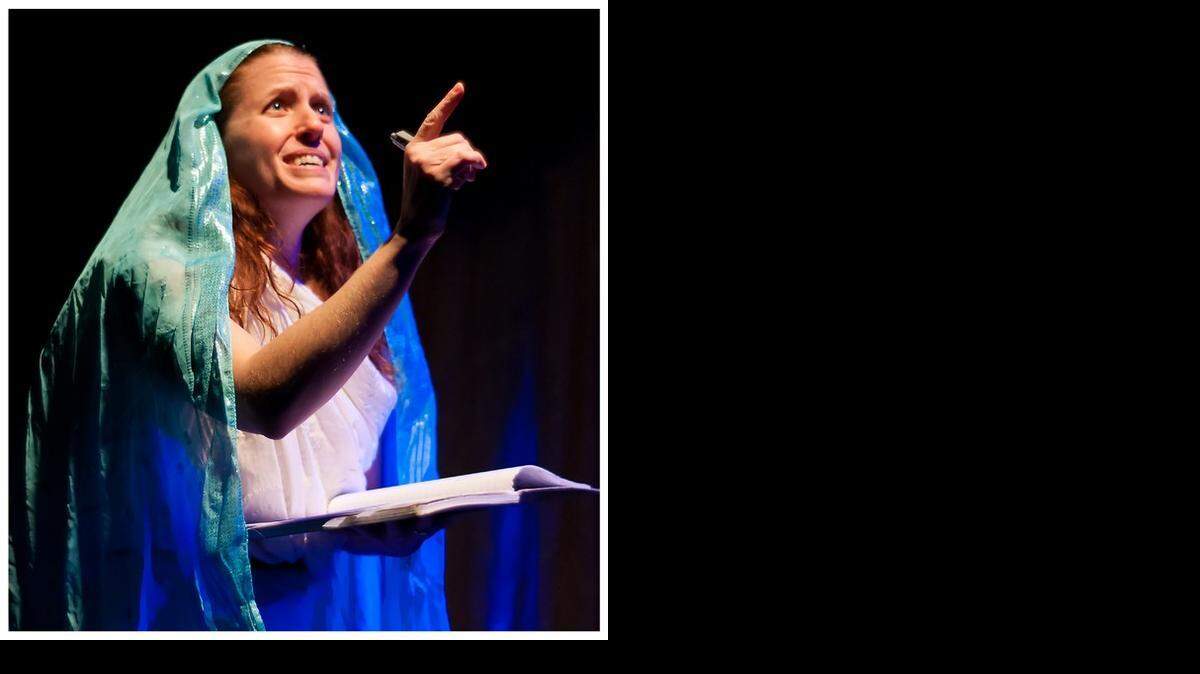 
Devon Barnes performs in the 12 Plays of Christmas series at the Fishtank Performance Studio.
