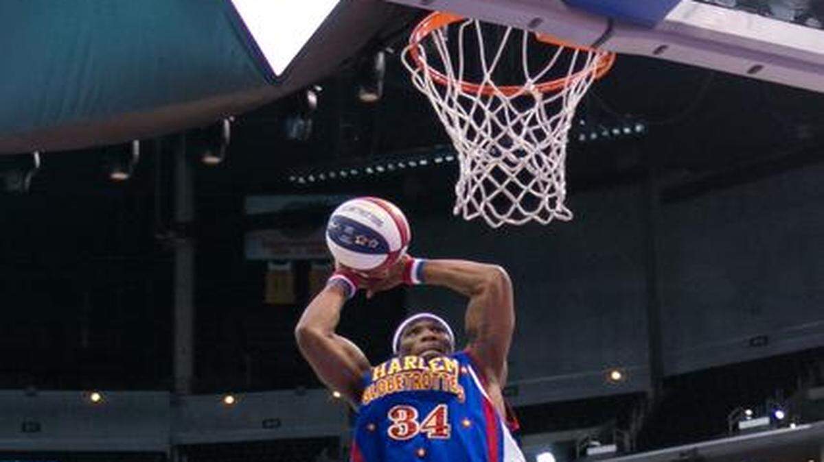 
The 6-foot-3-inch Corey “Thunder” Law earned his nickname for his thunderous dunks.
