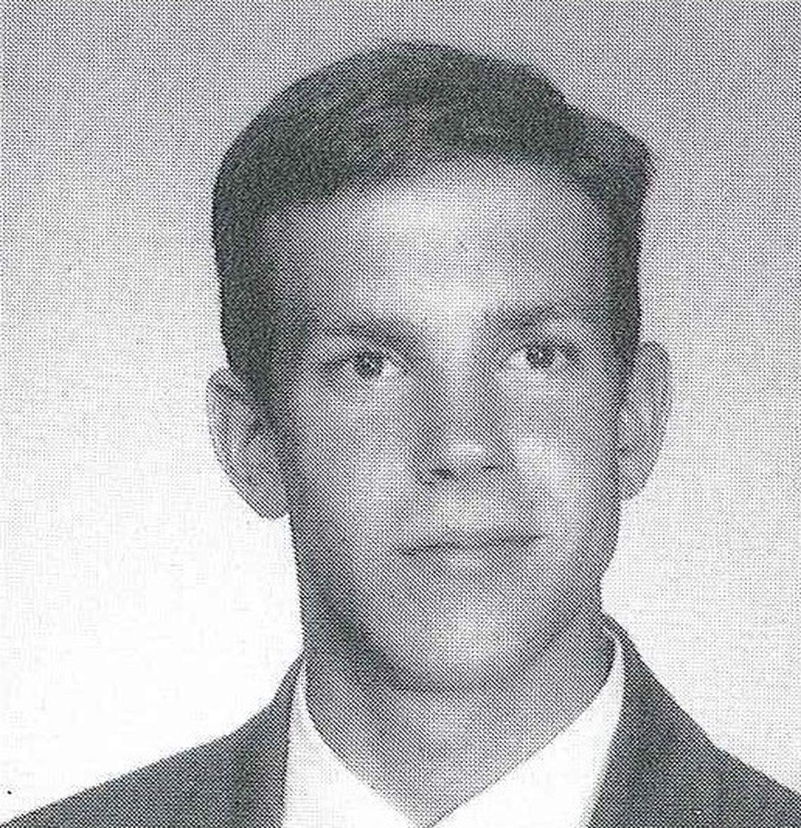 Shawnee Mission West, 1994: Jason Sudeikis’ senior portrait.