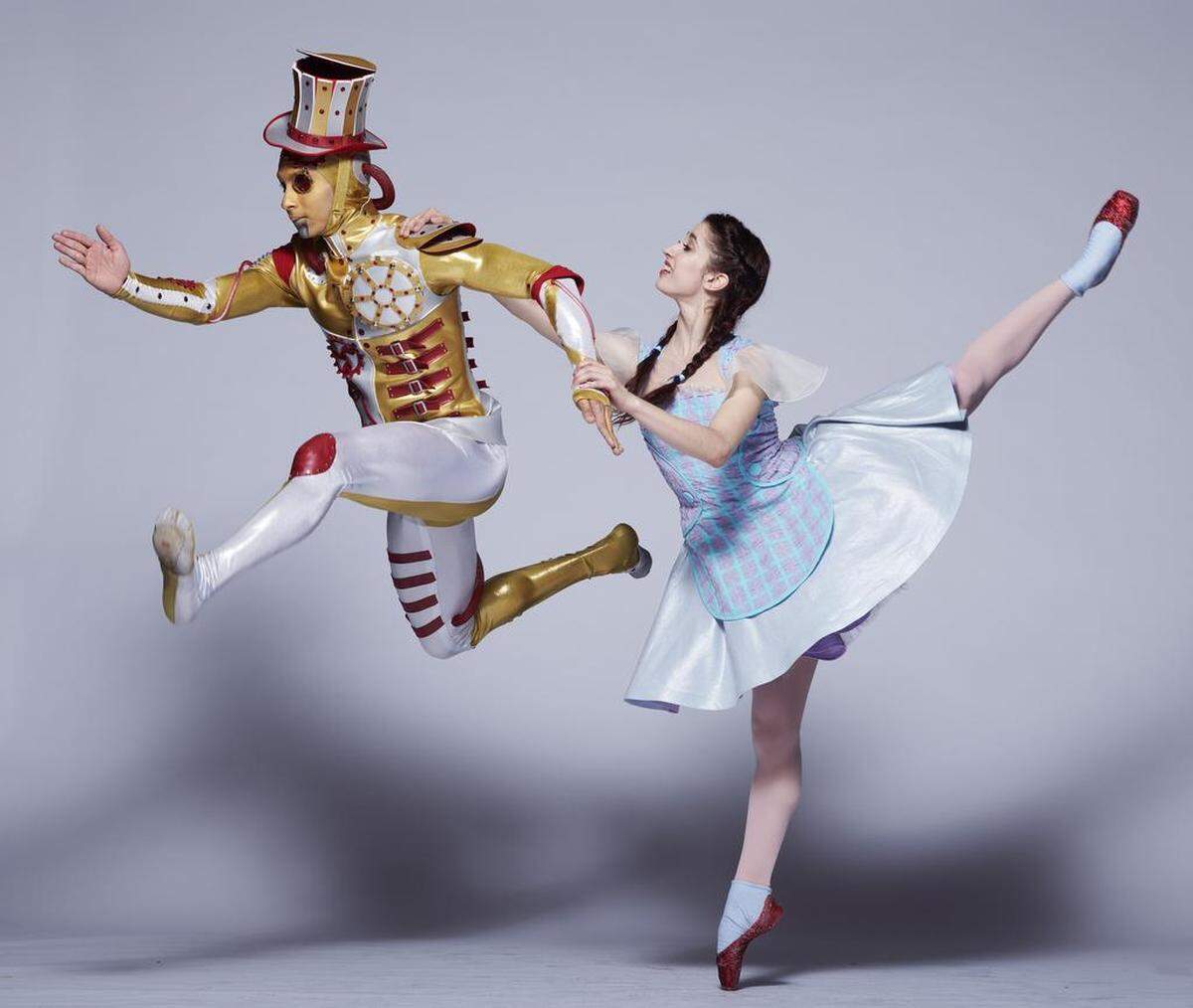 Dorothy and Tin Man Dancers: Amanda DeVenuta and Lamin Pereira dos Santos. 
