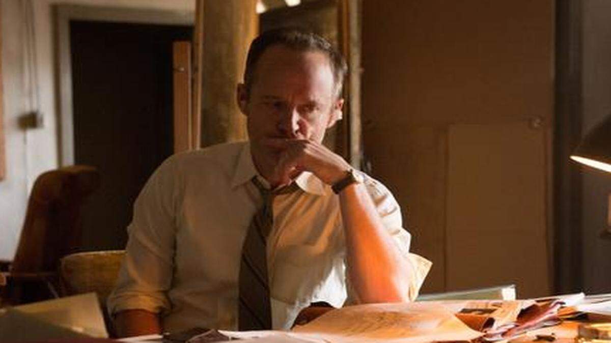 
John Benjamin Hickey stars as Frank Winter in “Manhattan, “WGN’s” drama about the development of the atomic bomb.
