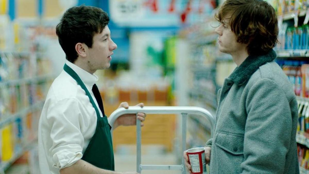 Spencer Reinhard (Barry Keoghan, left) and Warren Lipka (Evan Peters) plot to steal rare books from a university library in “American Animals.”