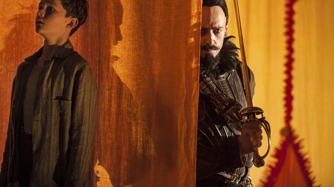 
Peter (Levi Miller) must escape from the clutches of Blackbeard (Hugh Jackman).
